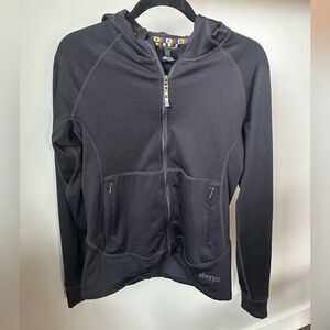 WOMENS SHERPA ADVENTURE GEAR JACKET SIZE MEDIUM